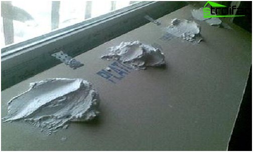 接着剤を使用した乾式壁の設置