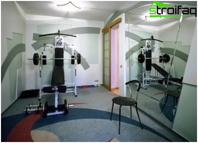 ジムの設備：マルチステーション