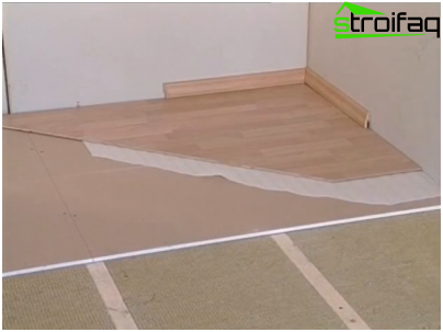 クラシックログフローリング